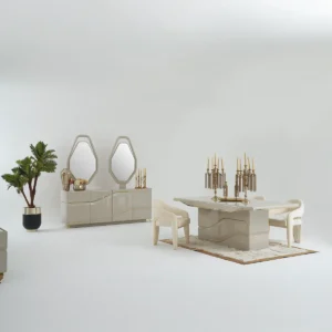 dolly_dining_2