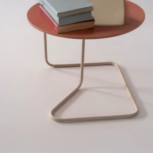 Accosta mia side table